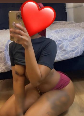 Kayla, 20 Black female escort, Moncton
