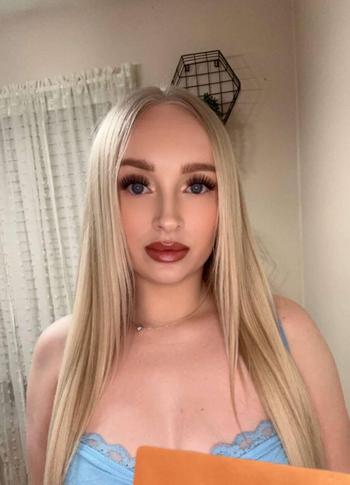 Amyy, 23 Caucasian/White female escort, Moncton