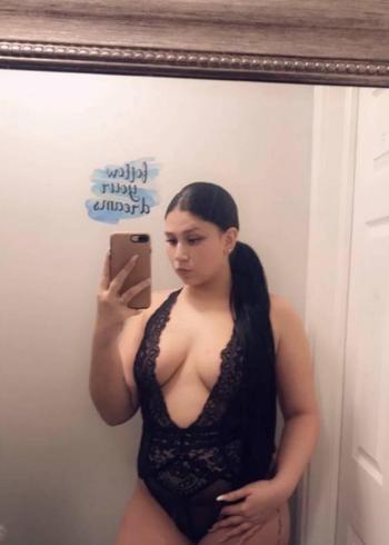 Ivy, 24 Caucasian/White female escort, Moncton